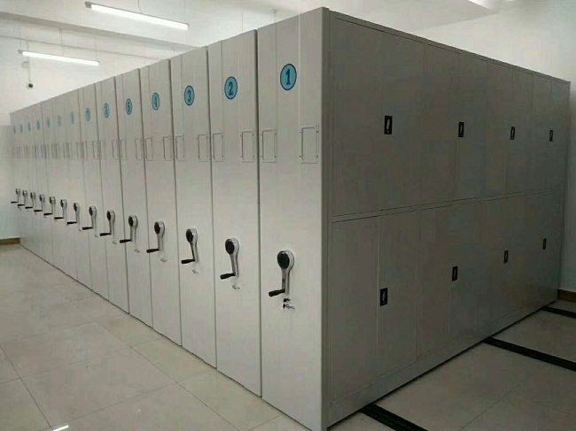 档案蜜桃AV噜噜一区二区三区小说架