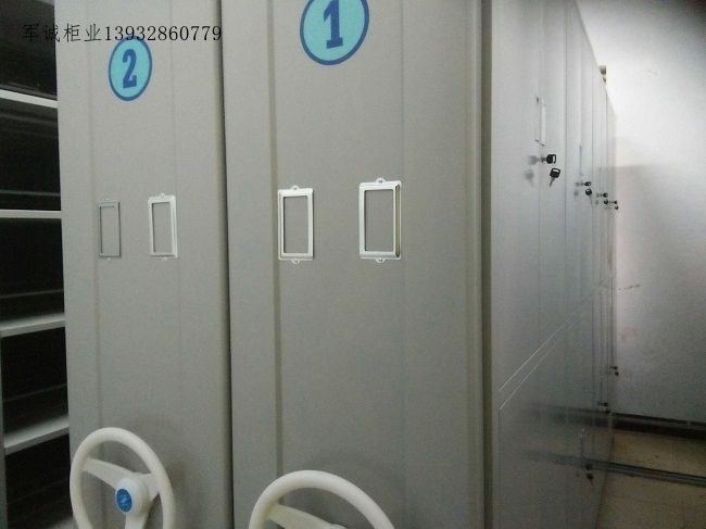手摇蜜桃AV噜噜一区二区三区小说架